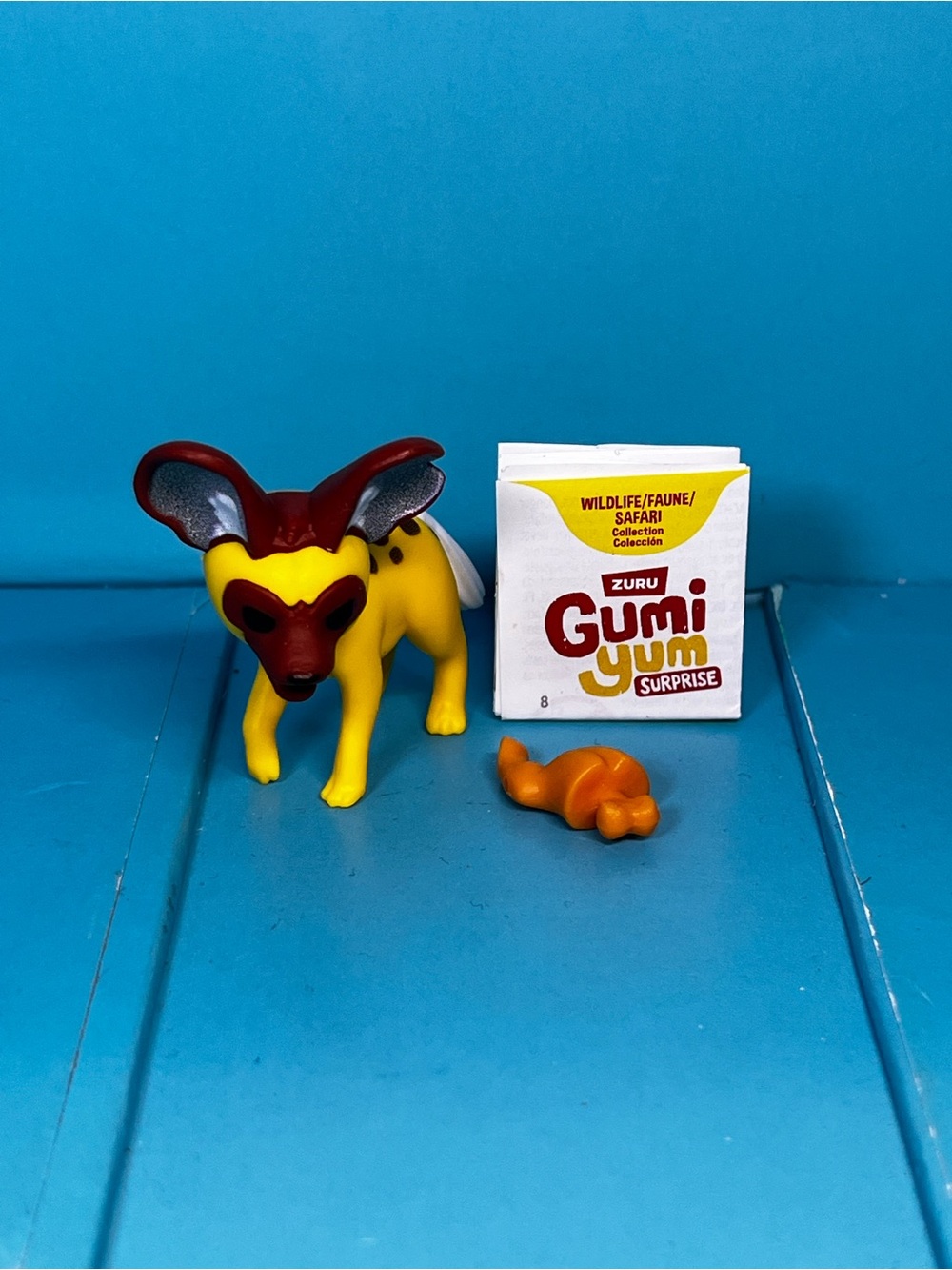⭐️ Zuru - Gumi Yum Surprise - Wildlife Series - African Wild Dog w/leg accessory